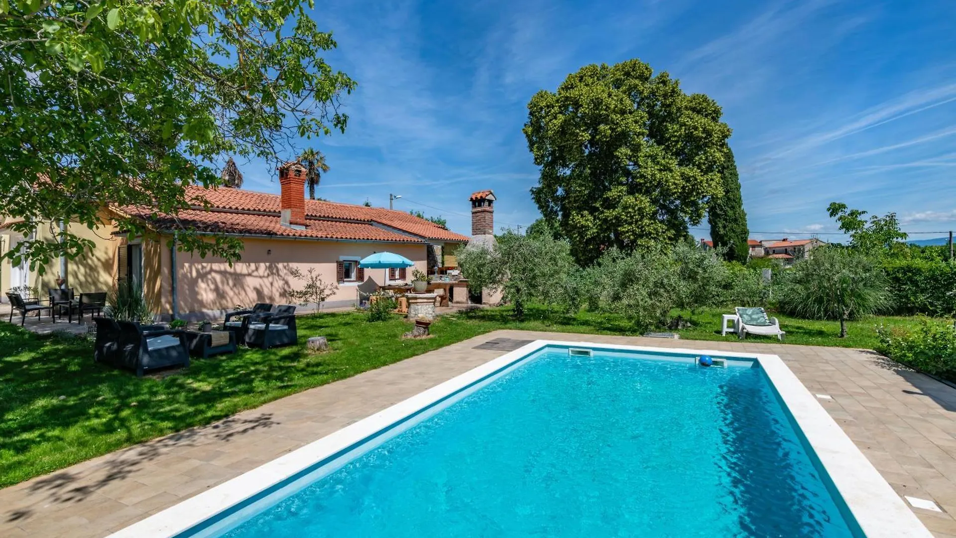 펜션 Villa Noela, A Cozy Villa Surrounded By Nature Near The Sea Potpićan 크로아티아